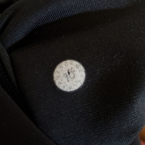 Lululemon Wunder Under Crop - Picture 8 of 9